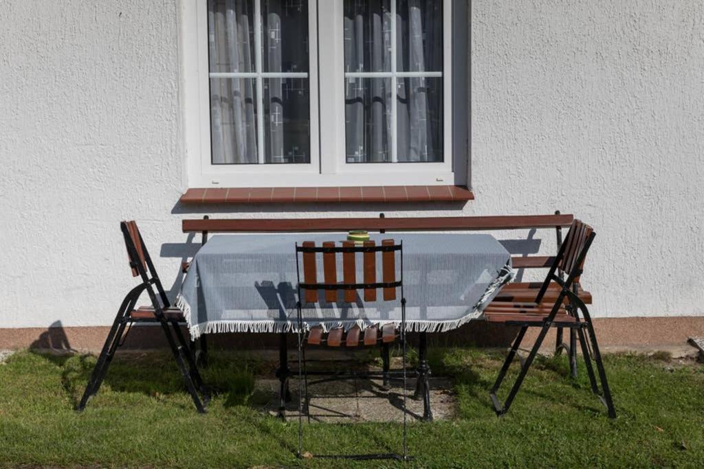 Lacky - Kleines Familienreihenmittelhaus In Grieben Hiddensee Εξωτερικό φωτογραφία